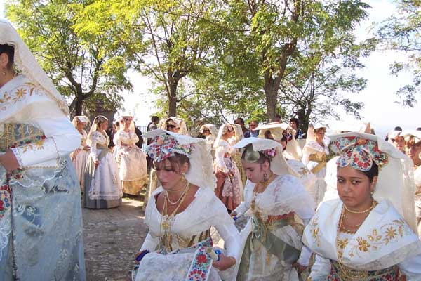 Sfilata delle Vunnelle 2008 in occasione della Festa in Onore di San Michele Arcangelo 2008 "Classe 1956"