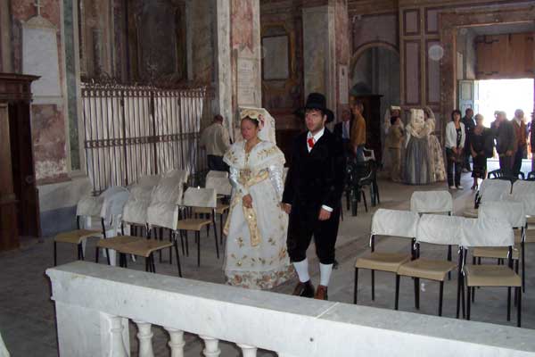 Sfilata delle Vunnelle 2008 in occasione della Festa in Onore di San Michele Arcangelo 2008 "Classe 1956"