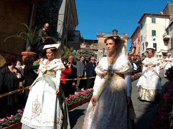 Sfilata delle Vunnelle Montecelio 2008 - Foto di Luciano Fioravanti