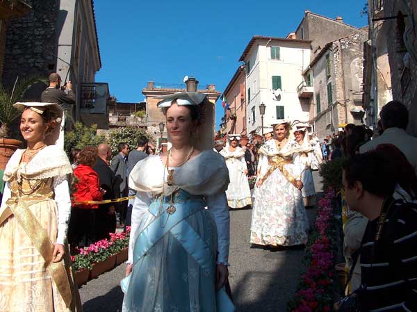Sfilata delle Vunnelle Montecelio 2008 - Foto di Luciano Fioravanti