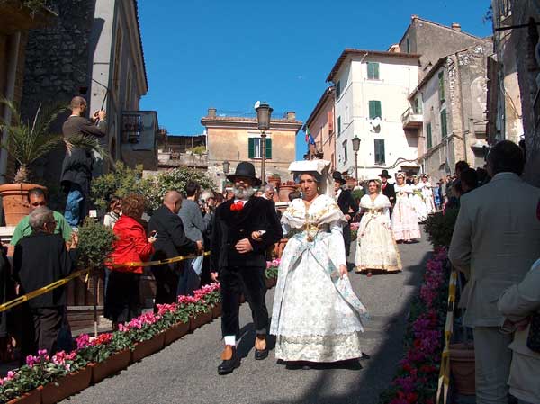 Sfilata delle Vunnelle Montecelio 2008 - Foto di Luciano Fioravanti