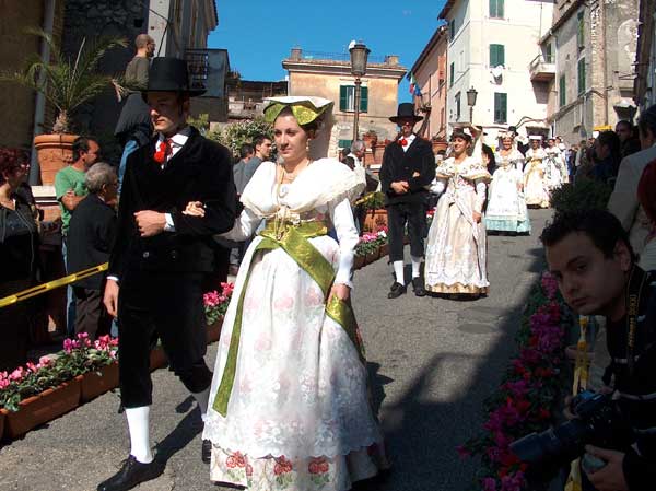 Sfilata delle Vunnelle Montecelio 2008 - Foto di Luciano Fioravanti