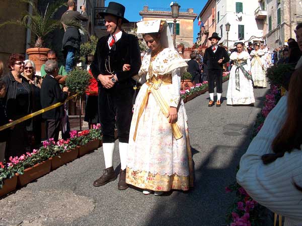 Sfilata delle Vunnelle Montecelio 2008 - Foto di Luciano Fioravanti