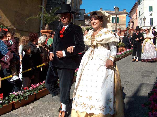 Sfilata delle Vunnelle Montecelio 2008 - Foto di Luciano Fioravanti