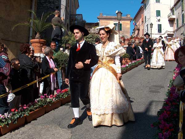Sfilata delle Vunnelle Montecelio 2008 - Foto di Luciano Fioravanti