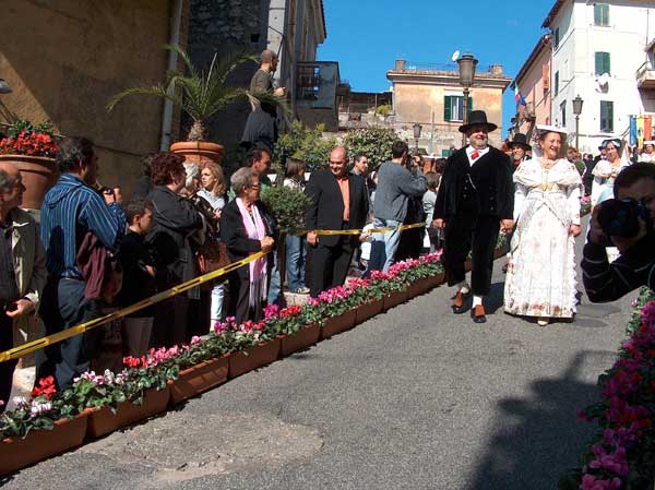 Sfilata delle Vunnelle Montecelio 2008 - Foto di Luciano Fioravanti