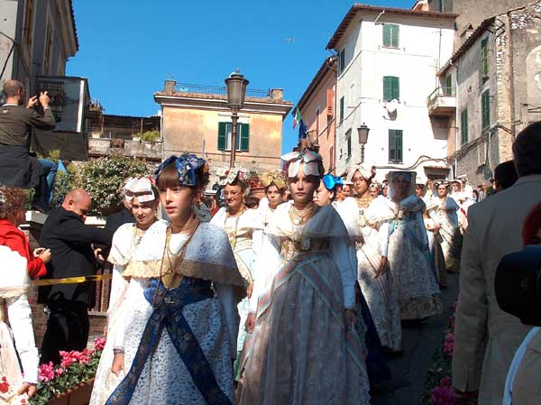 Sfilata delle Vunnelle Montecelio 2008 - Foto di Luciano Fioravanti