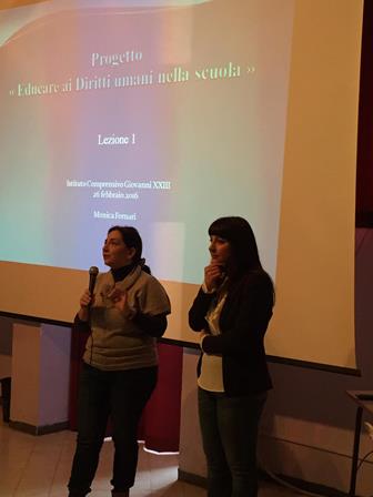 Educare ai diritti umani nelle scuole