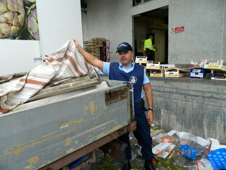 Guidonia:Sequestro di furgone e denuncia per scarico eternit Guidonia:Sequestro di furgone e denuncia per scarico eternit