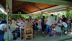 Partecipanti al pranzo di beneficenza - Associazione TamTam