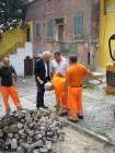 Piazza Tempio d'Ercole Tivoli - Visita a sorpresa del sindaco Sandro Gallotti e dell'assessore ai Lavori pubblici Marino Capobianchi